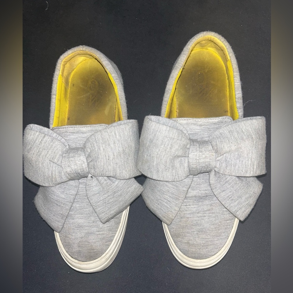Nine West Onosha Gray Bow Slip On Sneakers